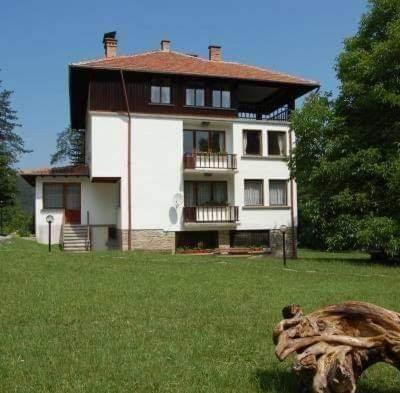 Hotel Чичо Томовата Колиба Trjawna Exterior foto